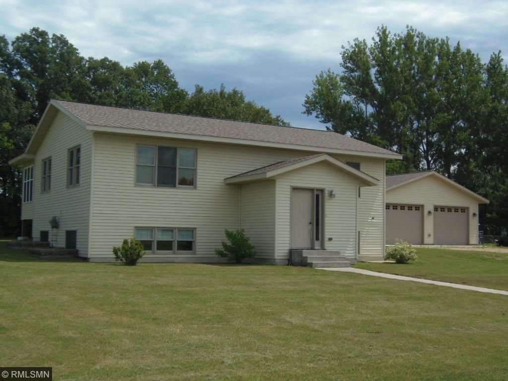 302 3rd Ave NE, Bertha, MN 56437 photo 2