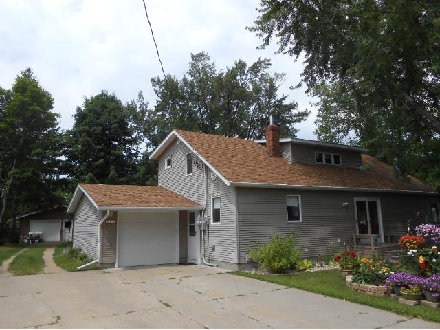 310 Borgstrom St, Upsala, MN 56384 photo 1