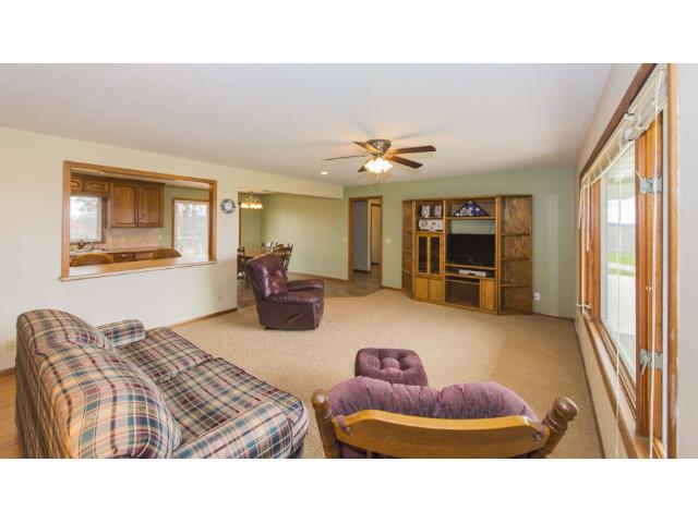 12706 Eagle Ave, Glencoe, MN 55336 photo 3