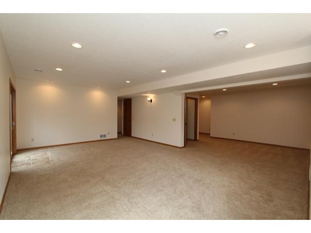 3983 Denmark Ave, Eagan, MN 55123 photo 12