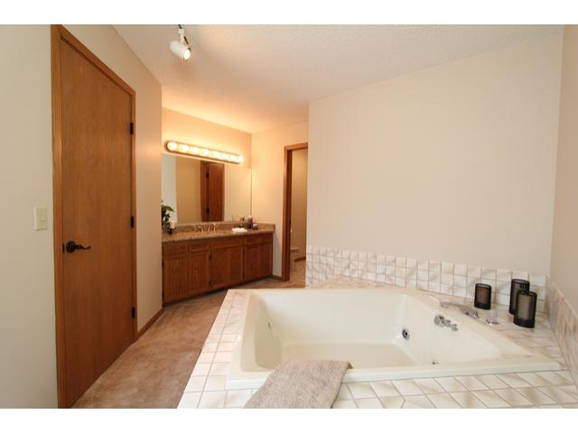 3983 Denmark Ave, Eagan, MN 55123 photo 6