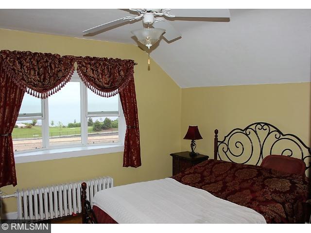 1821 South St, Duluth, MN 55812 photo 9