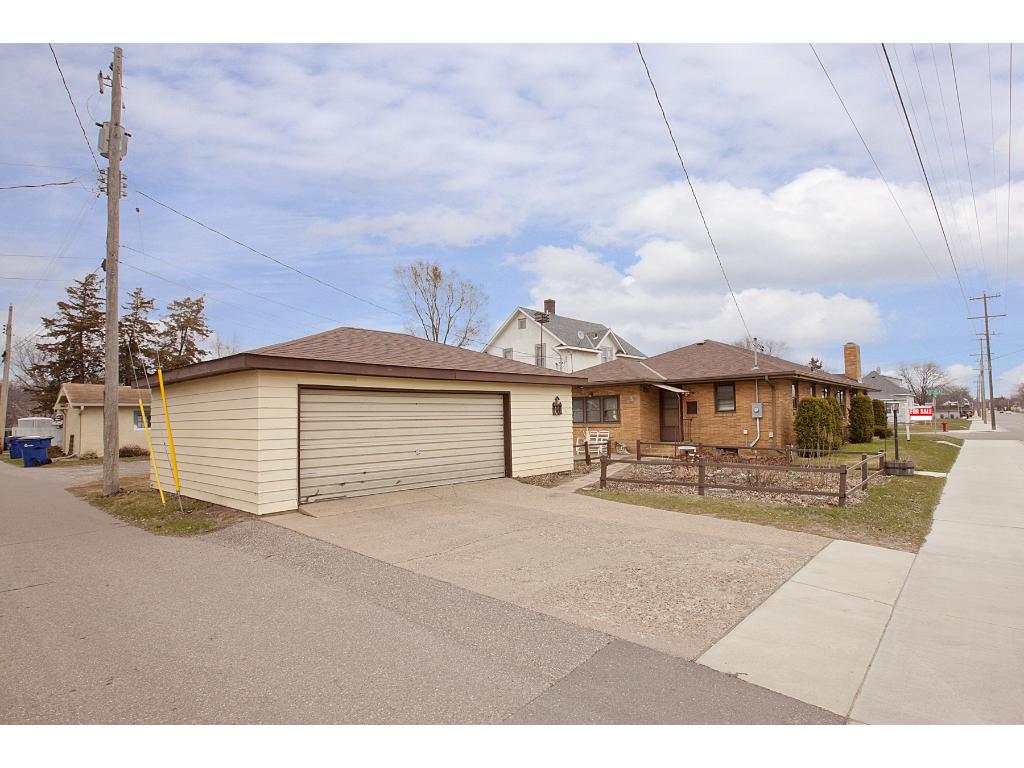 2405 3rd St N, Saint Cloud, MN 56303 photo 2