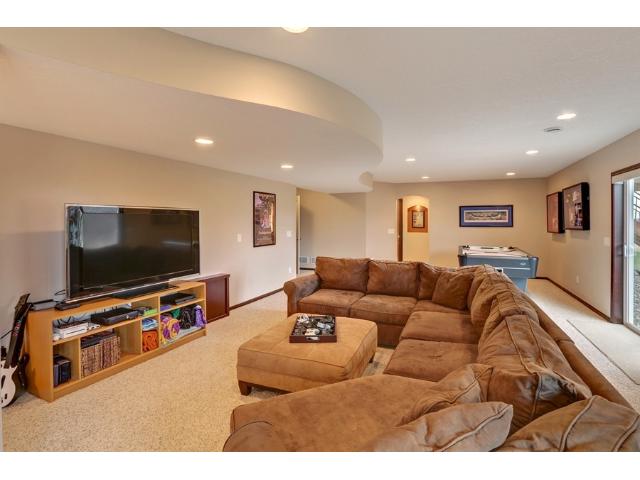 21259 Insel Ln, Lakeville, MN 55044 photo 9