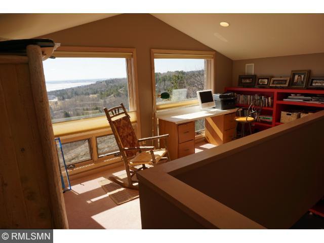 1216 S Ridge Rd, Duluth, MN 55804 photo 9