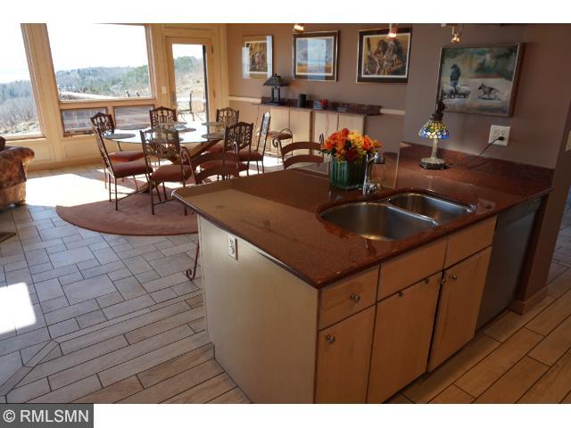 1216 S Ridge Rd, Duluth, MN 55804 photo 5