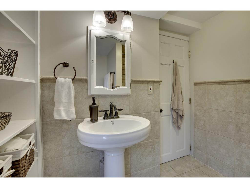 233 Center St, Excelsior, MN 55331 photo 18