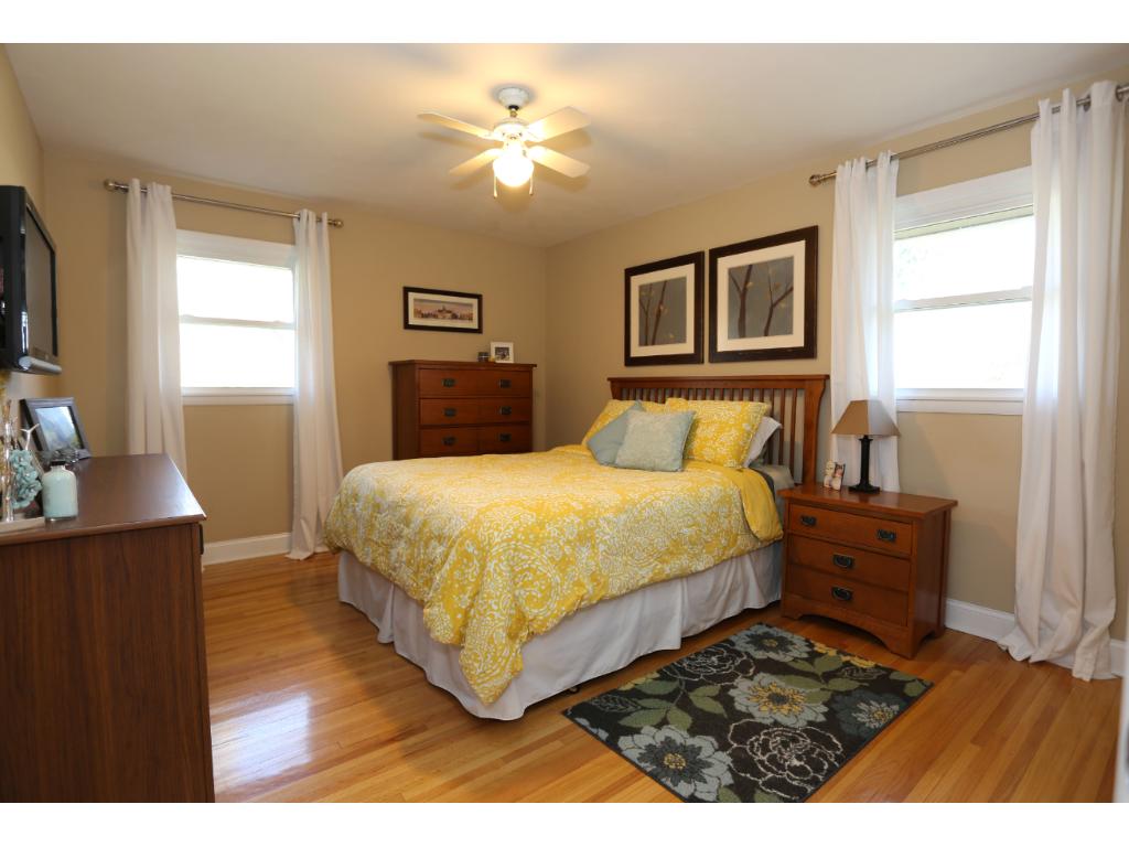 3647 Therese St, Wayzata, MN 55391 photo 12
