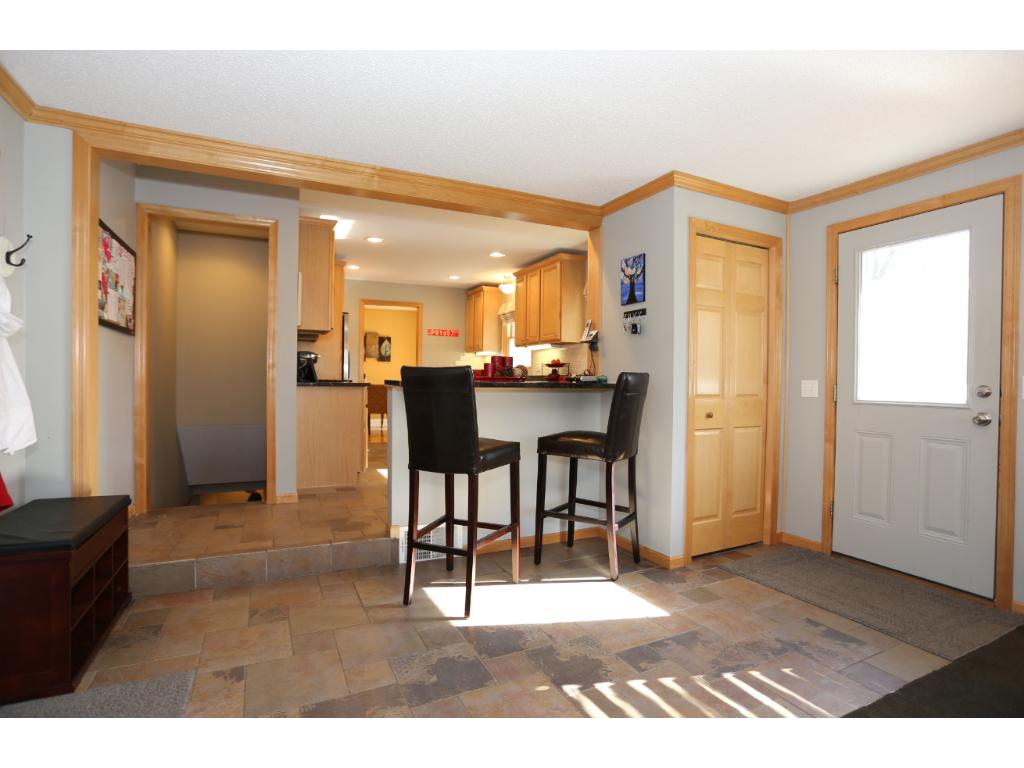 3647 Therese St, Wayzata, MN 55391 photo 5
