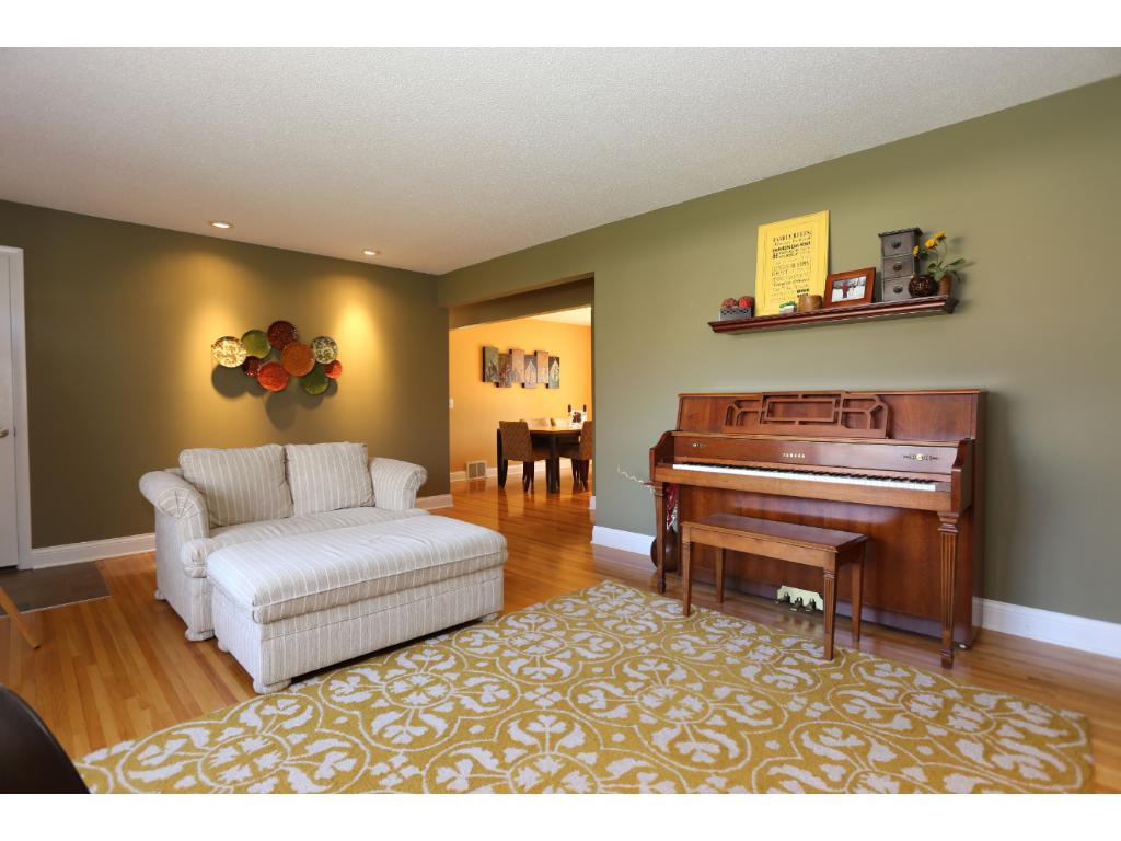 3647 Therese St, Wayzata, MN 55391 photo 8