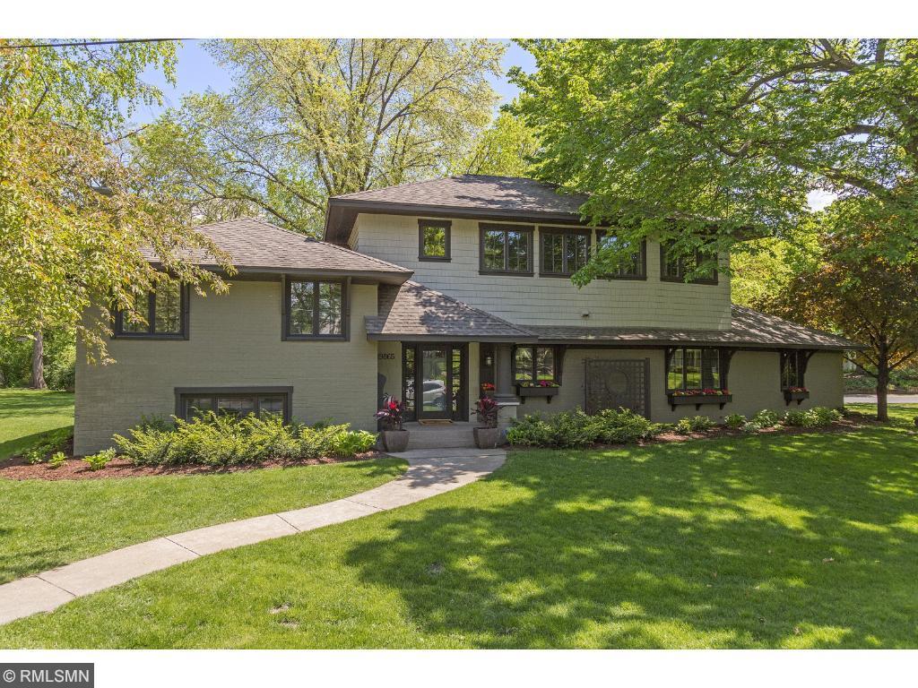 19865 Lakeview Ave, Excelsior, MN 55331 photo 1