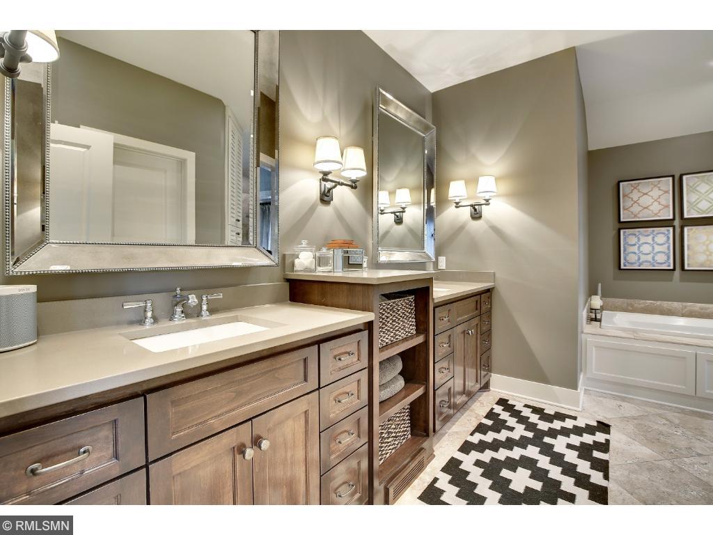 19865 Lakeview Ave, Excelsior, MN 55331 photo 10
