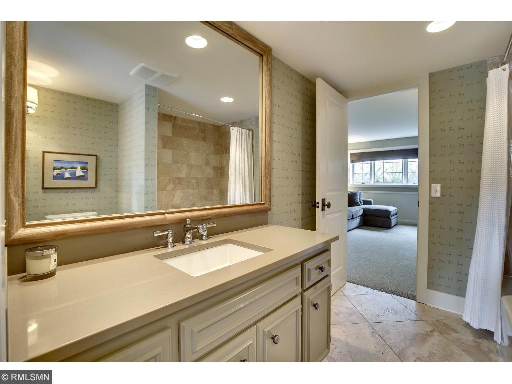 19865 Lakeview Ave, Excelsior, MN 55331 photo 18