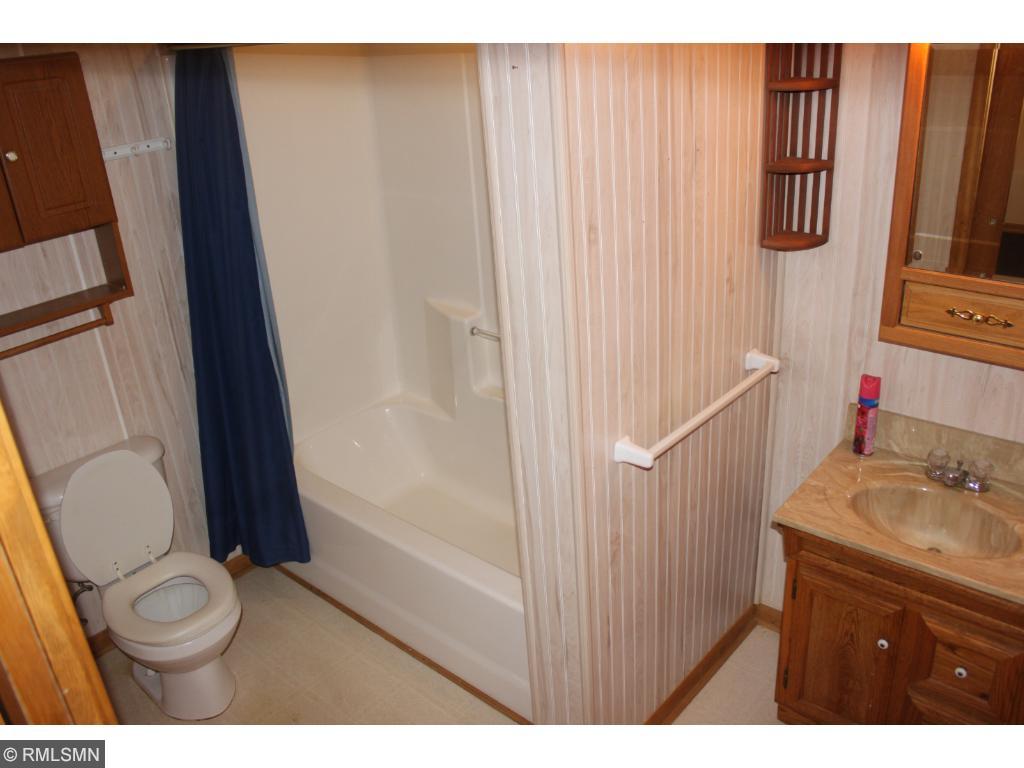 1702 14th St NE, Faribault, MN 55021 photo 9
