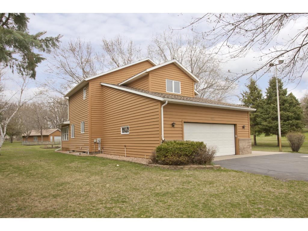3833 Richter Ave, Saint Cloud, MN 56301 photo 2