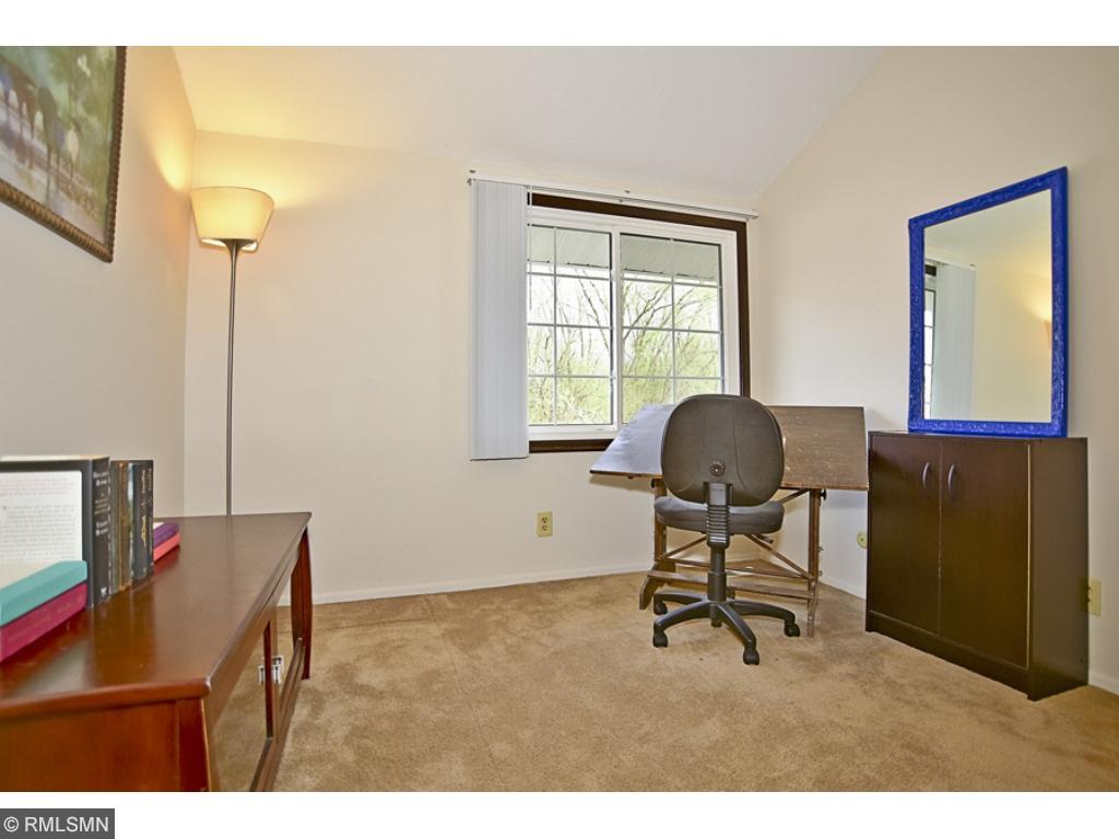3301 Valley Ridge Dr, Eagan, MN 55121 photo 15