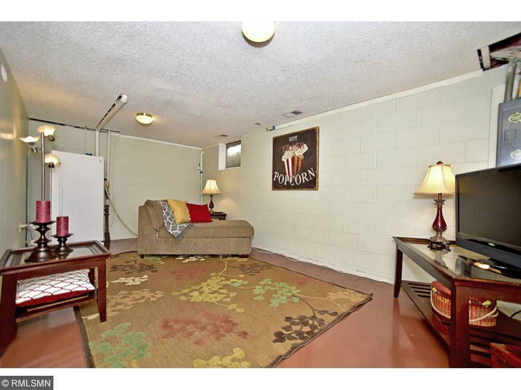 3301 Valley Ridge Dr, Eagan, MN 55121 photo 16