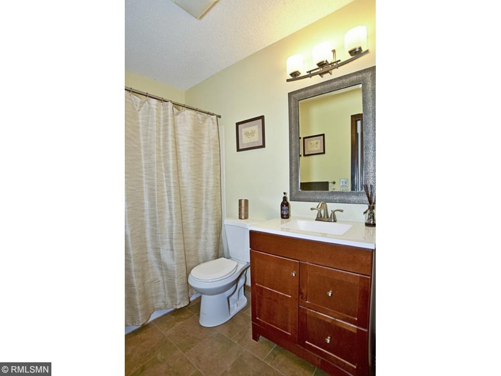 3301 Valley Ridge Dr, Eagan, MN 55121 photo 11
