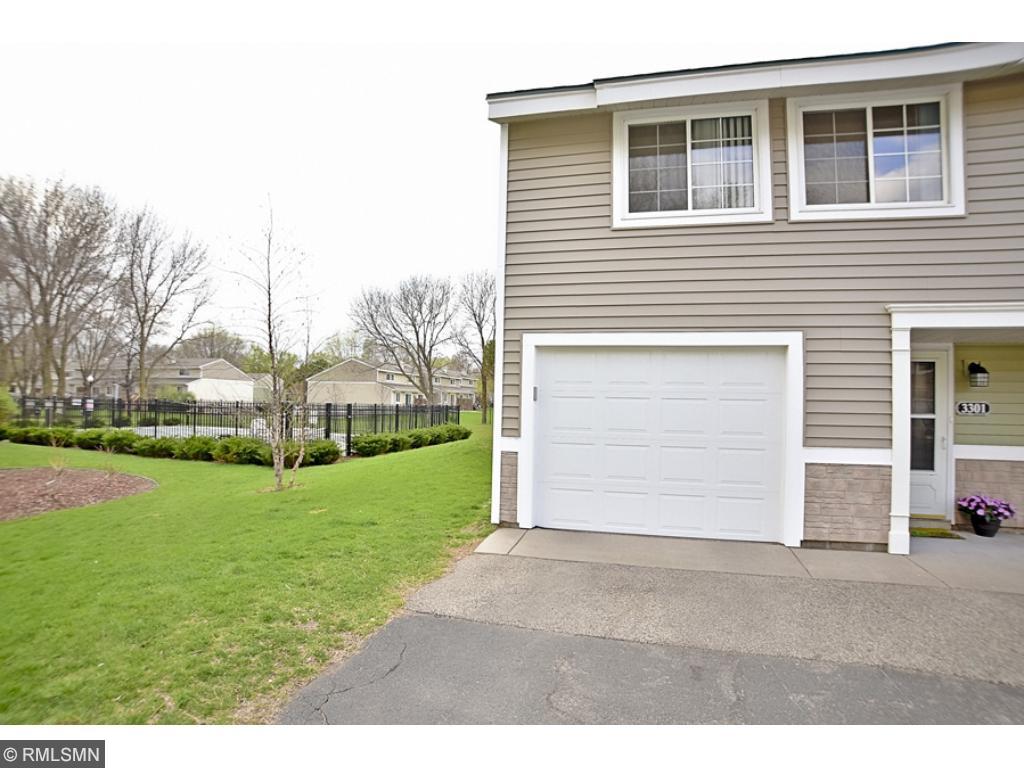 3301 Valley Ridge Dr, Eagan, MN 55121 photo 3