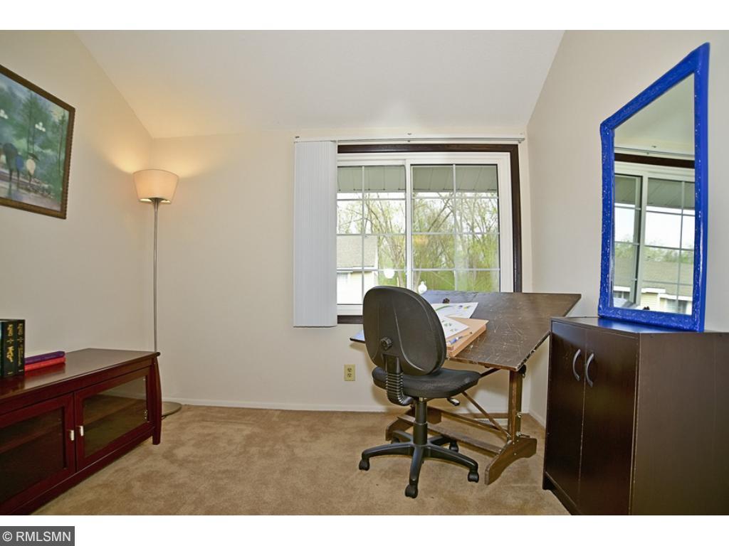 3301 Valley Ridge Dr, Eagan, MN 55121 photo 14