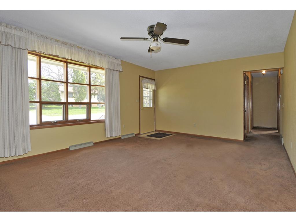 1115 Division St E, Faribault, MN 55021 photo 8