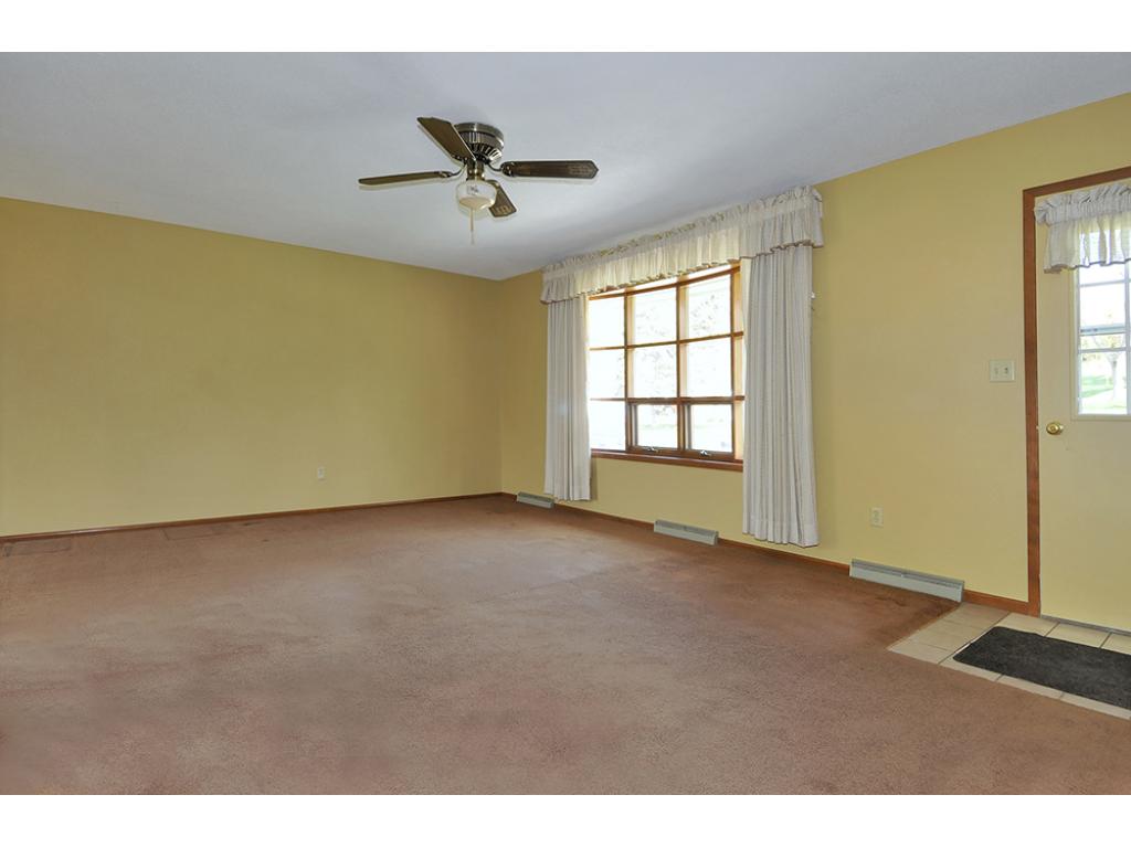 1115 Division St E, Faribault, MN 55021 photo 9