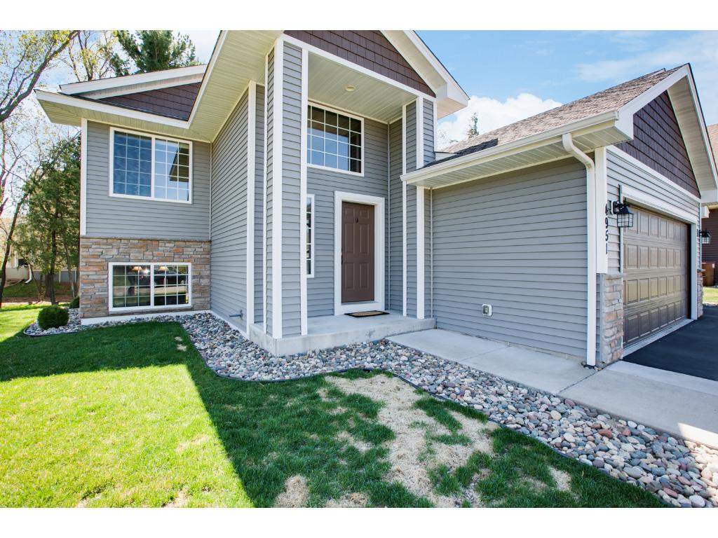 4951 109th Pl N, Champlin, MN 55316 photo 2