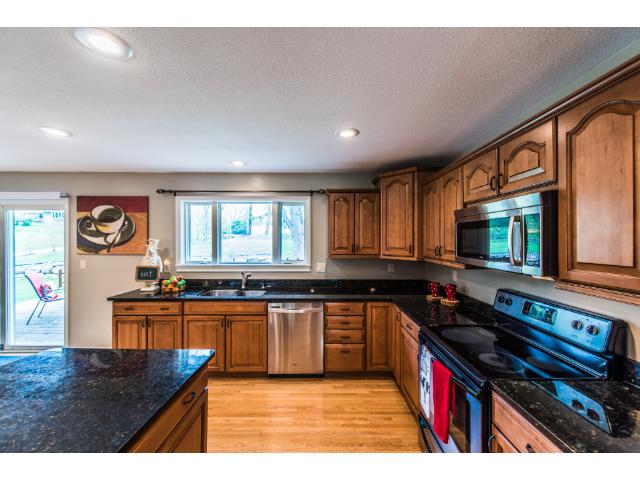 16425 Norwood Dr, Minnetonka, MN 55345 photo 9
