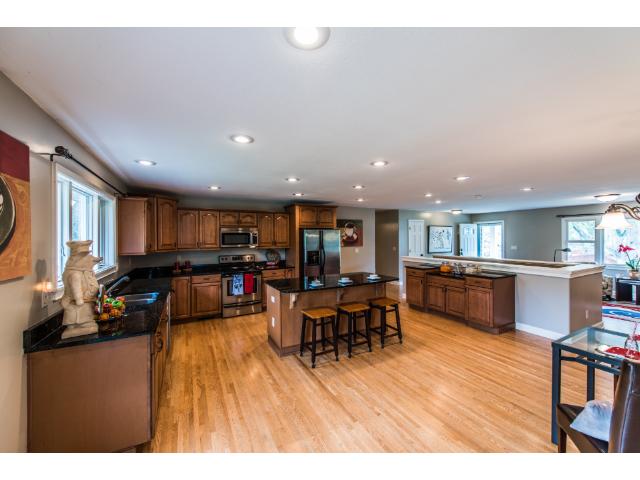 16425 Norwood Dr, Minnetonka, MN 55345 photo 5