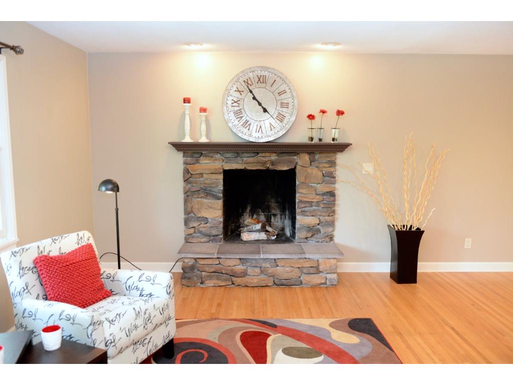 16425 Norwood Dr, Minnetonka, MN 55345 photo 3
