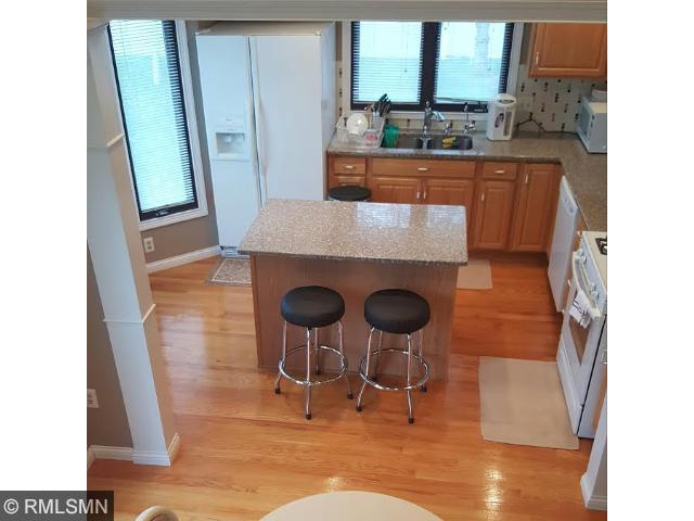 1875 Deer Hills Trl, Eagan, MN 55122 photo 3
