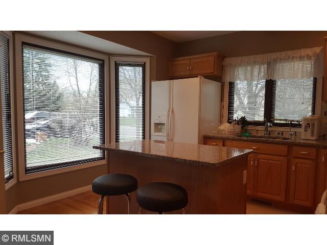 1875 Deer Hills Trl, Eagan, MN 55122 photo 4