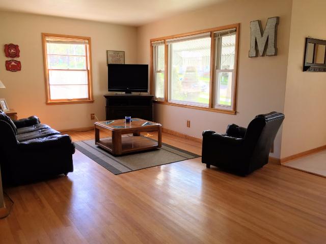 618 3rd St SW, Faribault, MN 55021 photo 9