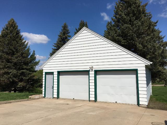 618 3rd St SW, Faribault, MN 55021 photo 3