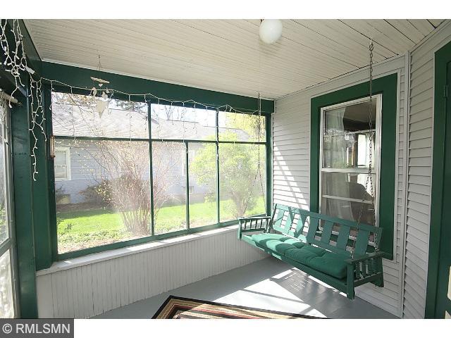 537 E Maple St, River Falls, WI 54022 photo 2