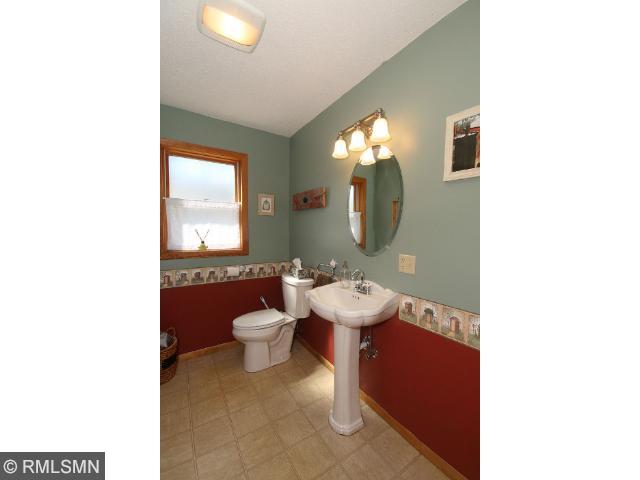 537 E Maple St, River Falls, WI 54022 photo 16