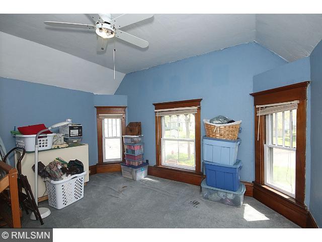 537 E Maple St, River Falls, WI 54022 photo 9