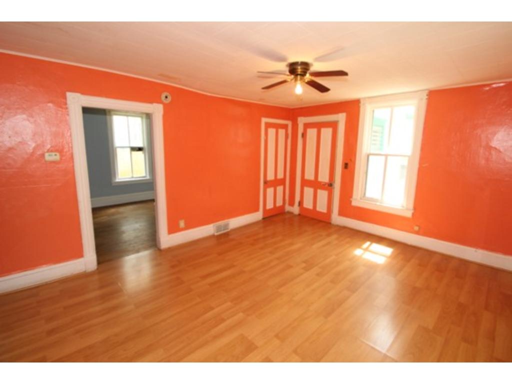 910 3rd St E, Saint Paul, MN 55106 photo 7