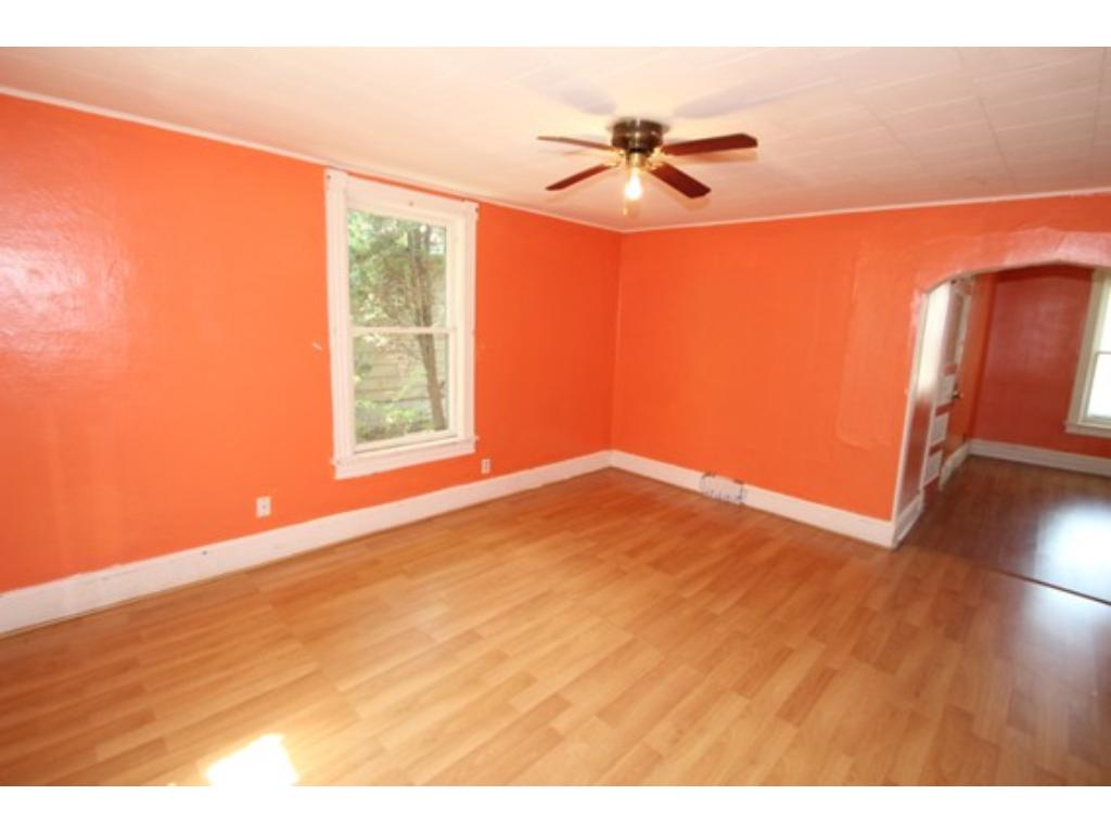 910 3rd St E, Saint Paul, MN 55106 photo 5
