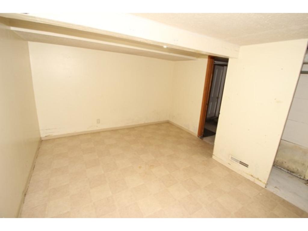 910 3rd St E, Saint Paul, MN 55106 photo 19