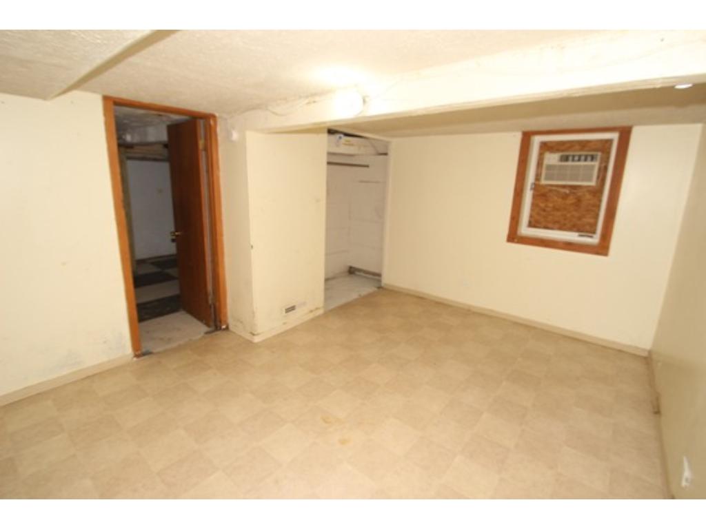 910 3rd St E, Saint Paul, MN 55106 photo 18