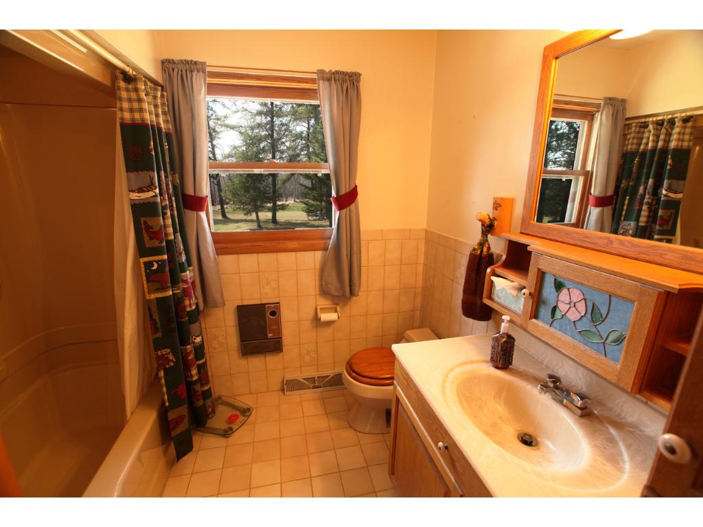 4867 Highway 21, Embarrass, MN 55732 photo 10