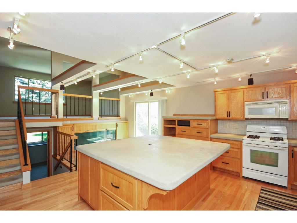 12008 Oregon Cir N, Champlin, MN 55316 photo 4