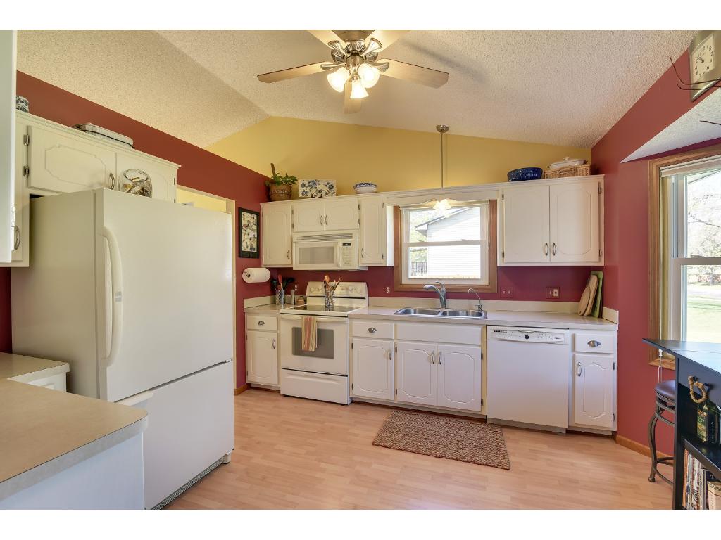 912 Ludwig Ave N, Champlin, MN 55316 photo 4