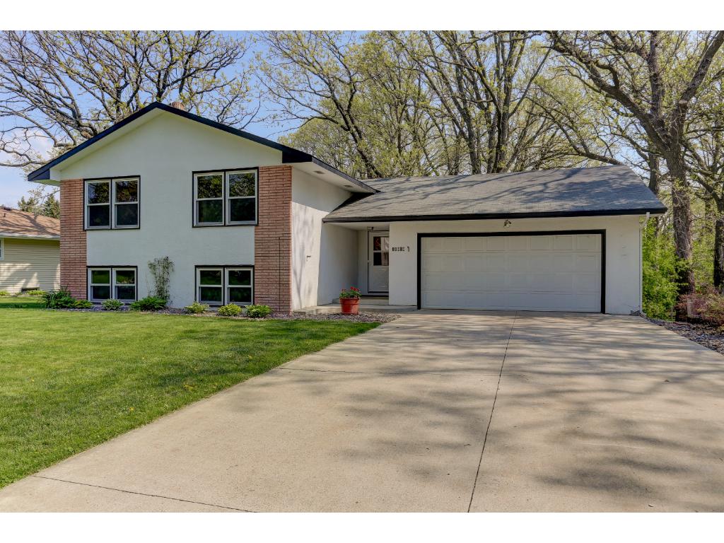 11818 Porter Dr, Champlin, MN 55316 photo 2
