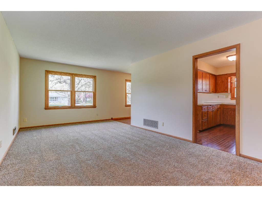 11818 Porter Dr, Champlin, MN 55316 photo 8