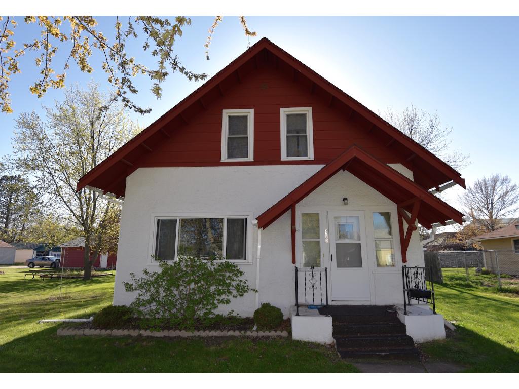 420 3rd Ave SE, Milaca, MN 56353 photo 1