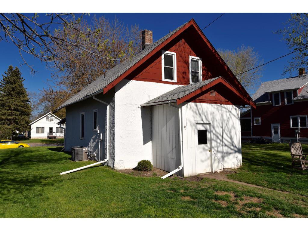 420 3rd Ave SE, Milaca, MN 56353 photo 4