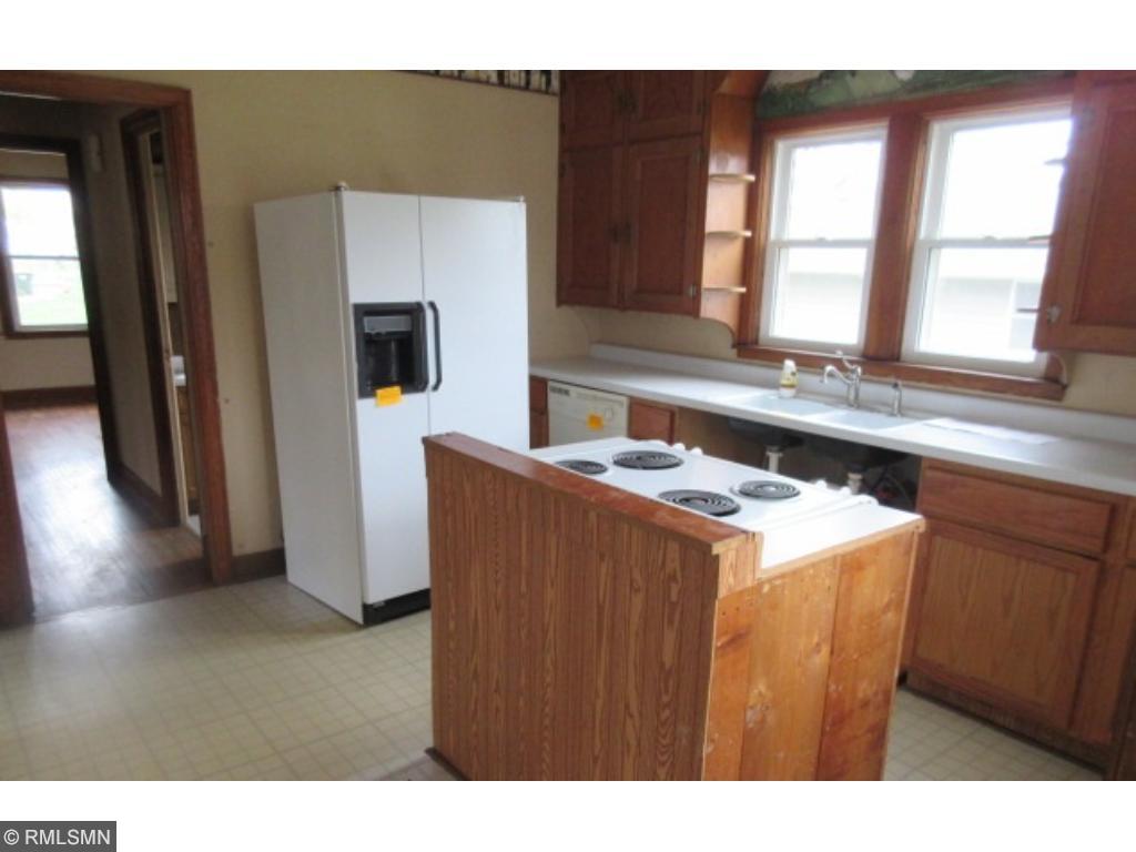 204 7th St E, Glencoe, MN 55336 photo 5