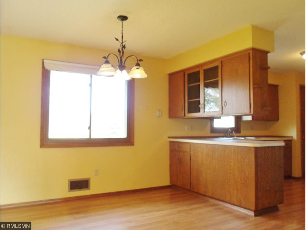 1611 12th St E, Glencoe, MN 55336 photo 3